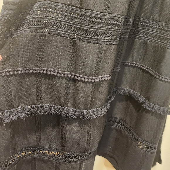 Ann Taylor LOFT Black Fringe tank top size L - Picture 4 of 11